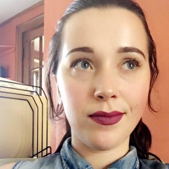 Meet your Posher, Arianna - Picture 1 of 1